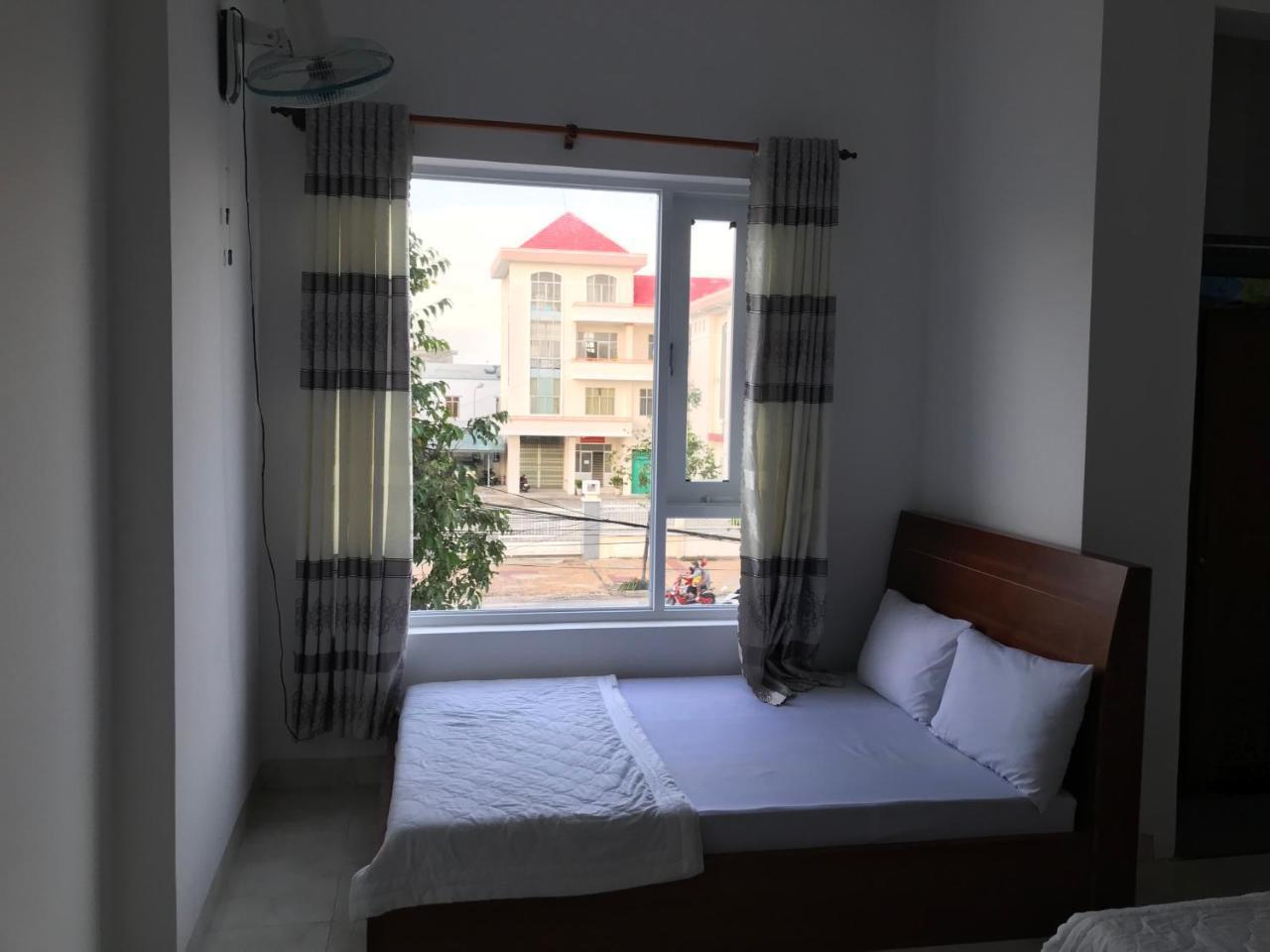 Hotel Hoang Dung Kinh Dinh Exteriör bild