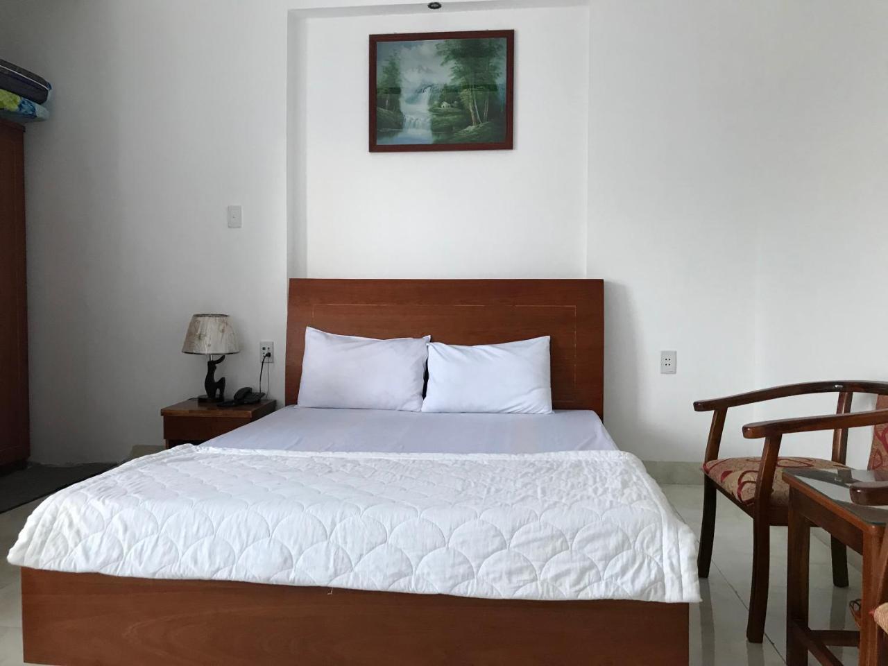 Hotel Hoang Dung Kinh Dinh Exteriör bild
