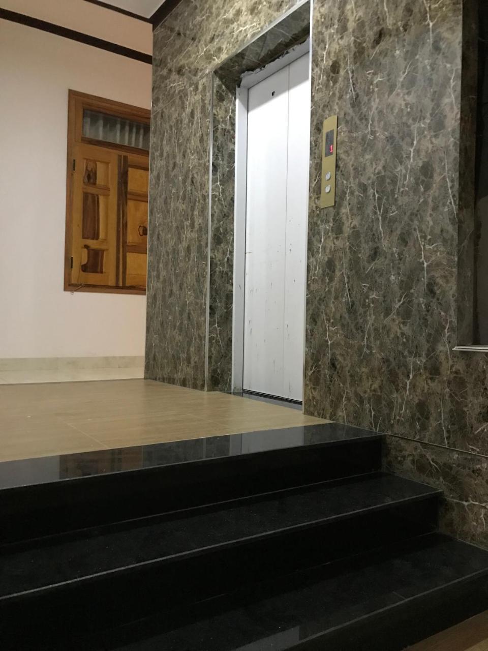 Hotel Hoang Dung Kinh Dinh Exteriör bild