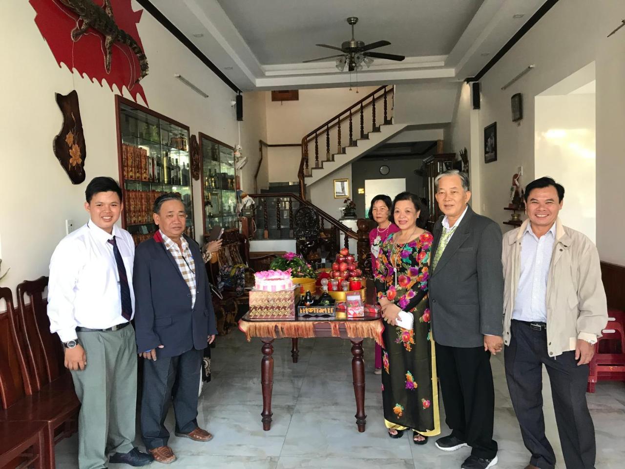 Hotel Hoang Dung Kinh Dinh Exteriör bild
