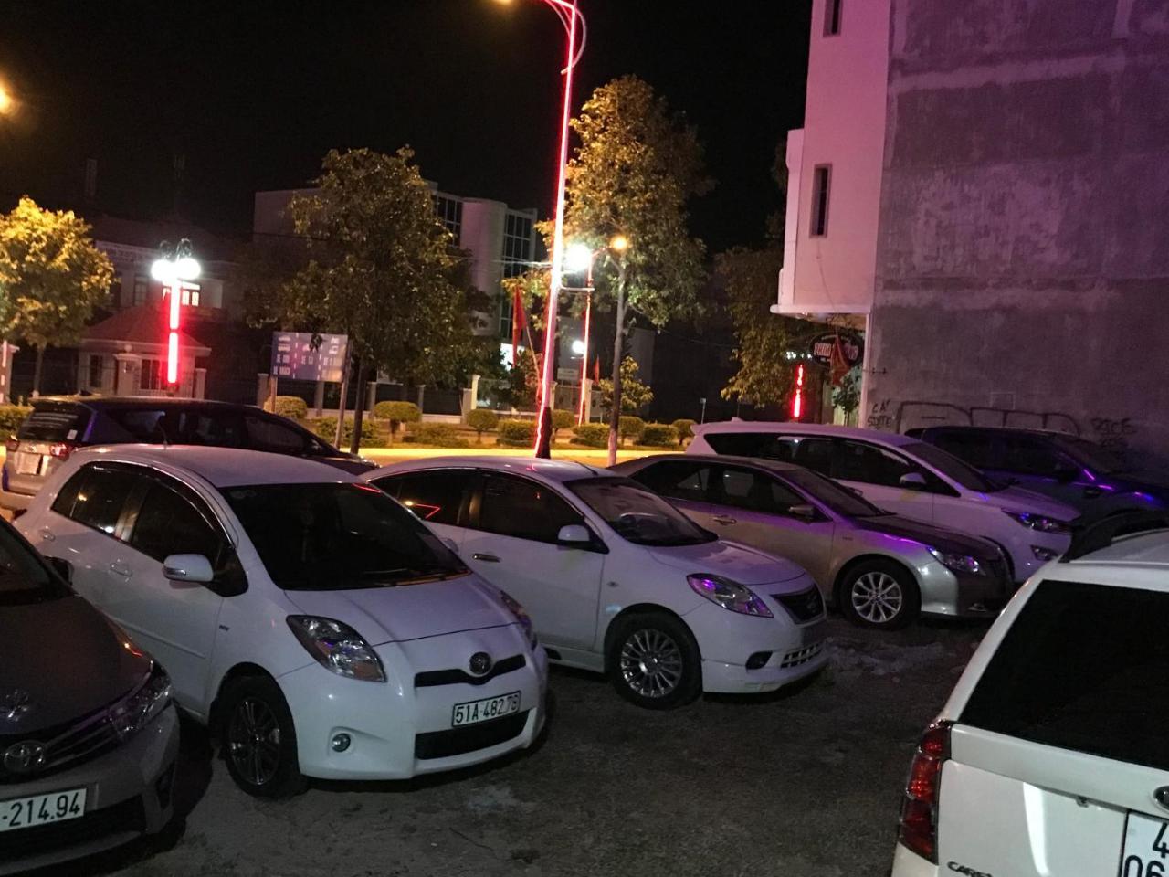 Hotel Hoang Dung Kinh Dinh Exteriör bild